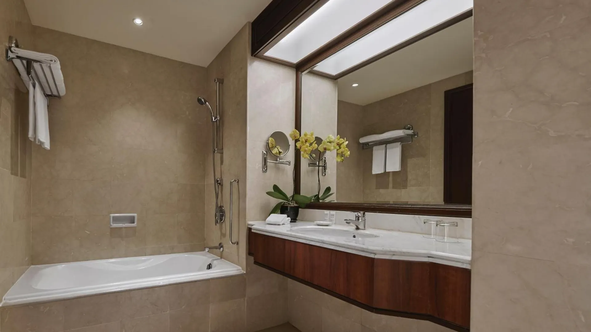 Gurney Bay Hotel, A Parkroyal Partner Hotel George Town